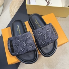 Louis Vuitton Slippers